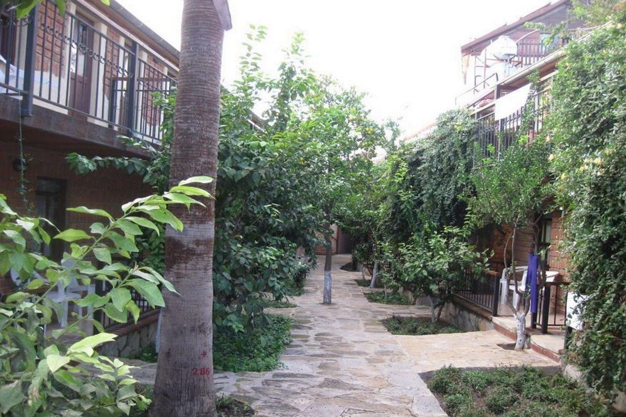 Leda Beach Hotel Side Exterior photo